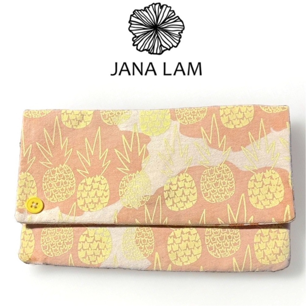 Jana Lam ✨ Hawaii • Yellow Pink Pineapple Classic Envelope Clutch